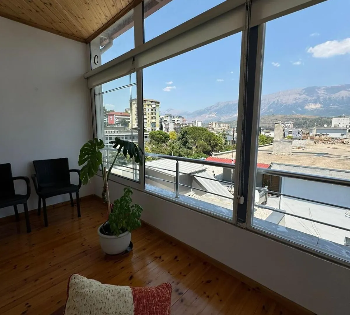 Central Apartment Αργυρόκαστρο