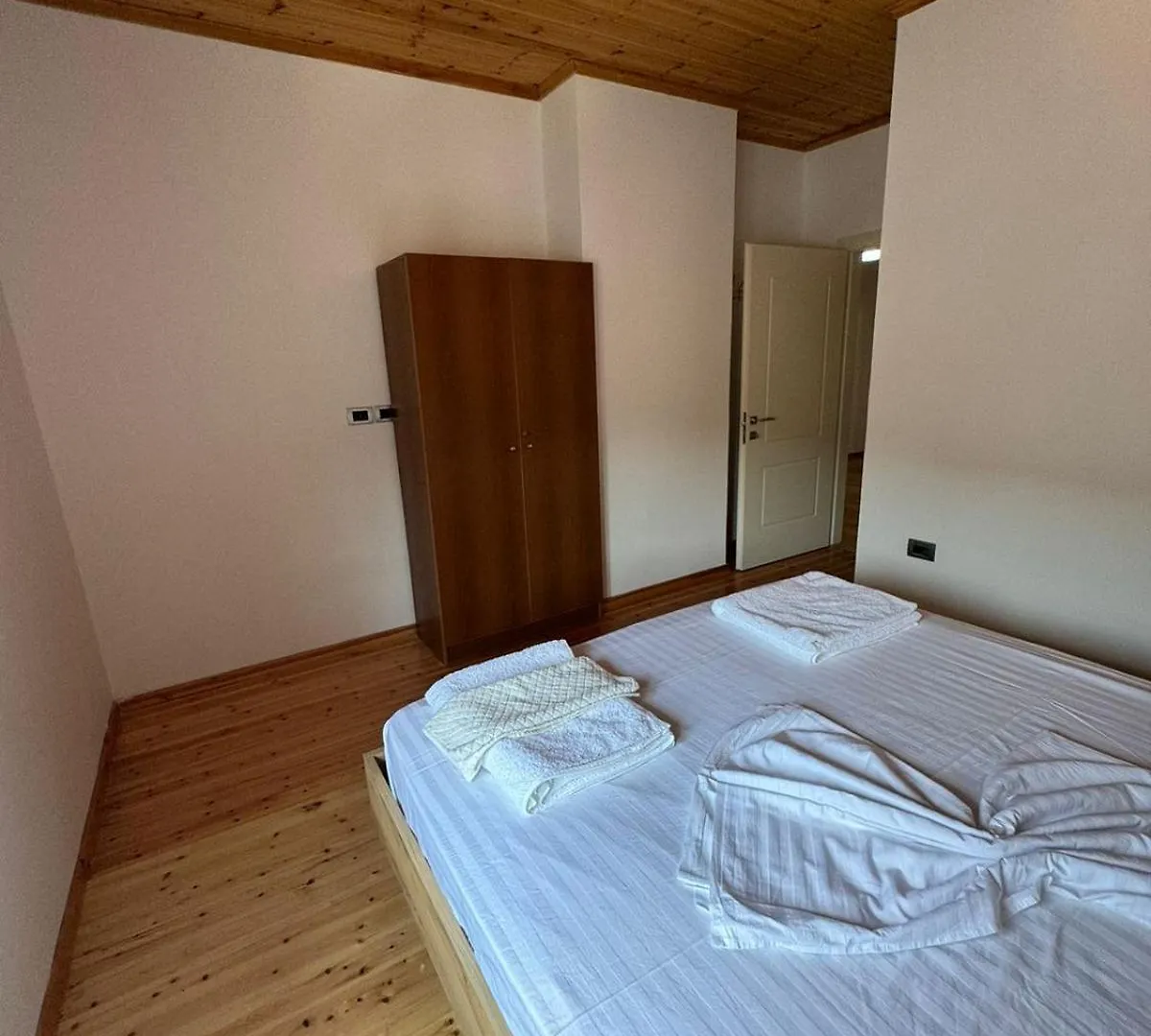 Central Apartment Gjirokaster